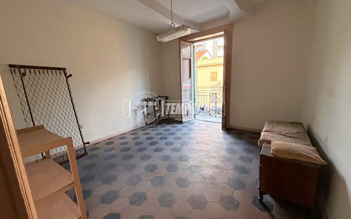 Appartamento quadrilocale in vendita in Via Nino Bixio, Messina