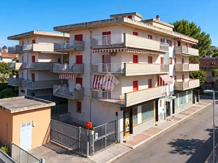 Appartamento trilocale in vendita in Via Vasco De Gama, Martinsicuro