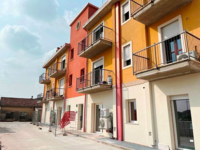 Appartamento bilocale in affitto in Via Stazione, Roncanova, Gazzo Veronese
