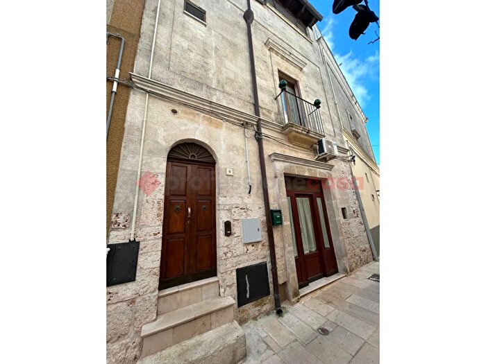 Casa quadrilocale in vendita in Vico Caliandro, Villa Castelli