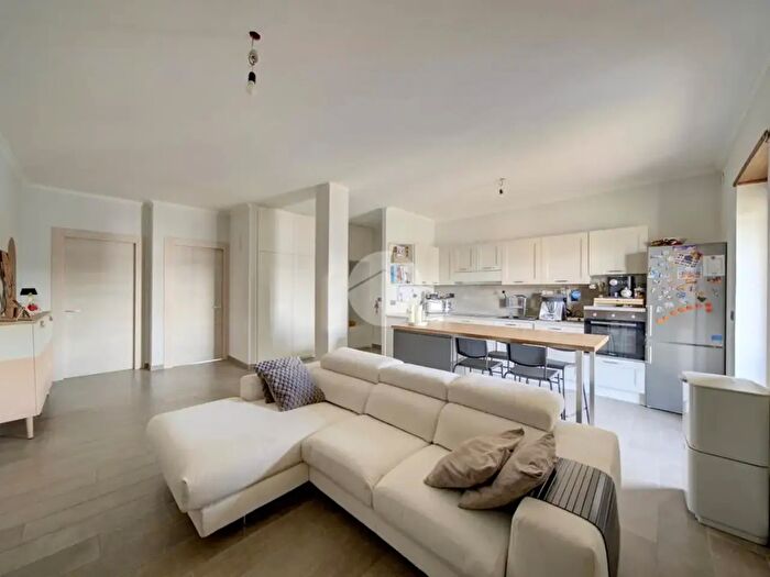 Appartamento quadrilocale in vendita in Via Ivrea, Rivoli