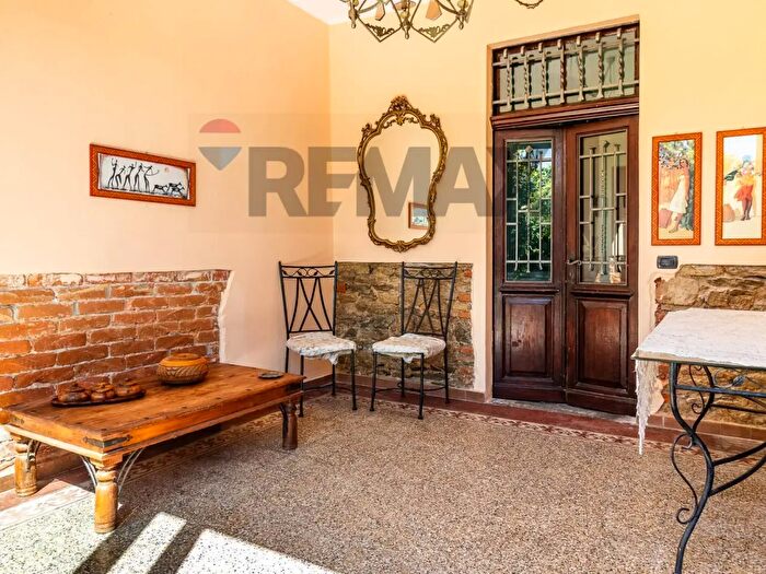 Casa con 5 locali in vendita in Via Mazzini, Brebbia