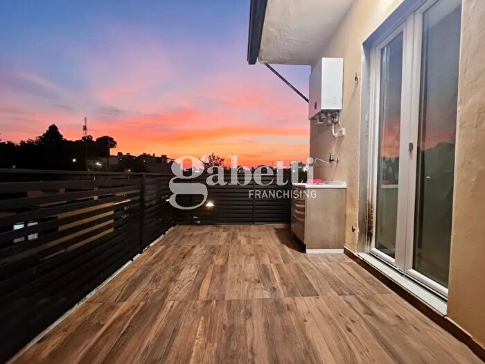 Appartamento quadrilocale in vendita in Via Guardavia, Firenze