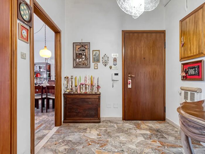 Appartamento quadrilocale in vendita in Via Adige, Bologna