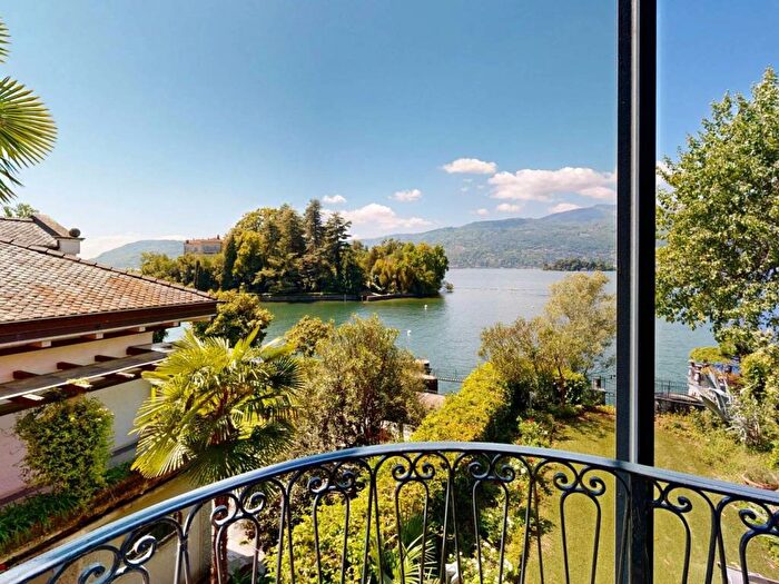 Appartamento quadrilocale in affitto in B Via Vittorio Veneto, Pallanza Lago, Verbania