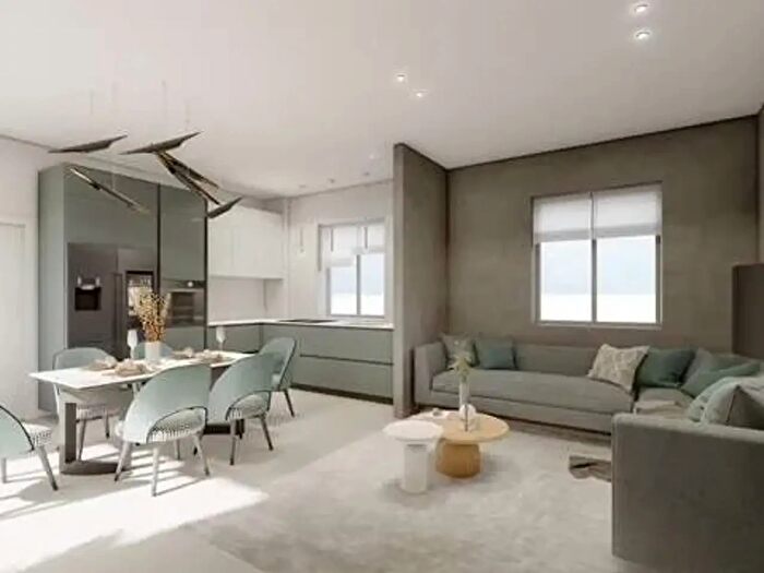 Appartamento quadrilocale in vendita in Via Cadorna, Macherio