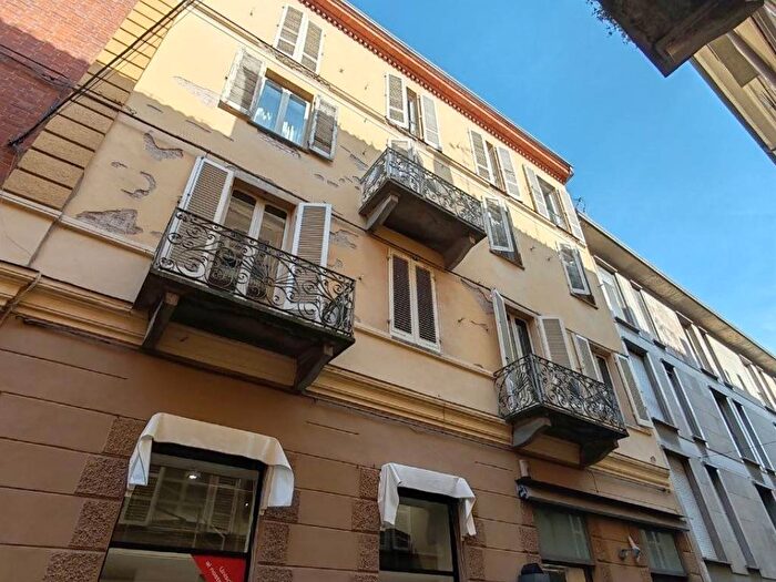 Appartamento con 5 locali in affitto in Piazza Medici, Centro Storico, Asti