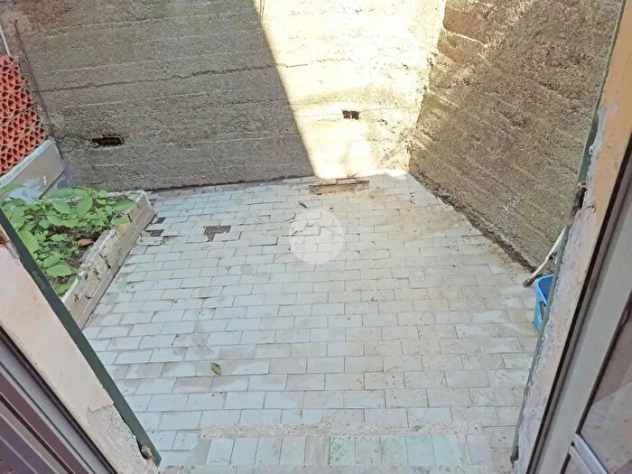 Appartamento trilocale in vendita in Via Benedetto Brin, Genova