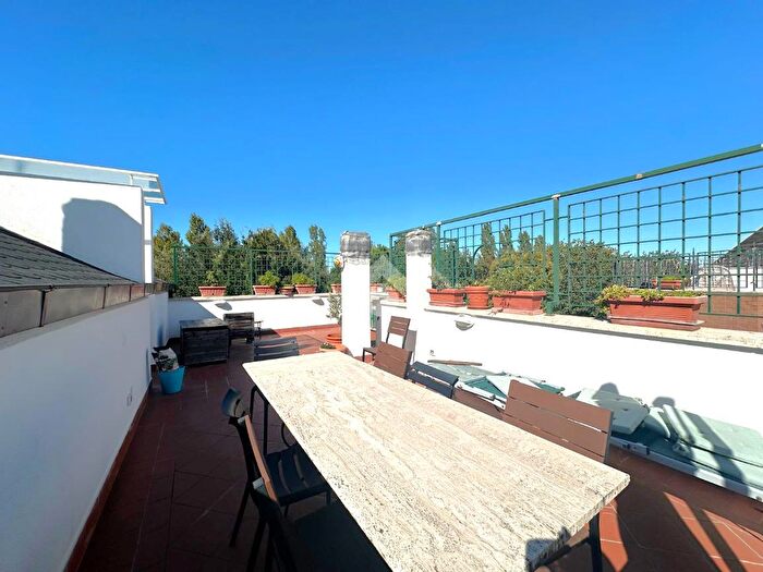 Casa con 6 locali in vendita in Via Salaria, Roma