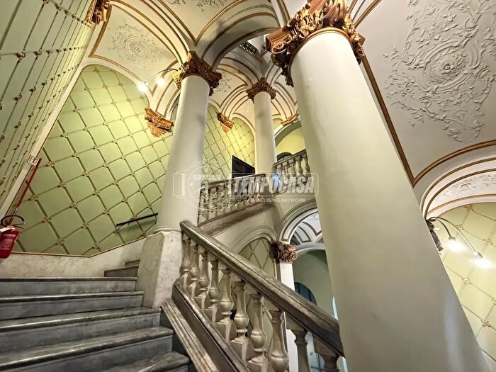 Appartamento trilocale in affitto in Via Cesare Battisti, Torino