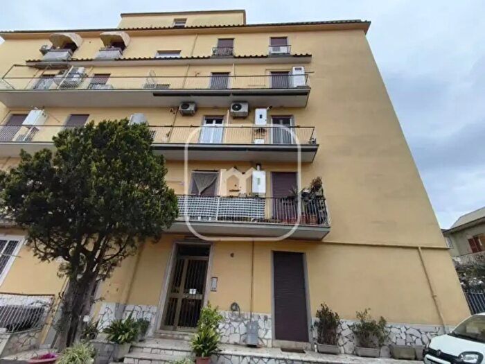 Appartamento trilocale in vendita in Via del Fringuello a, Roma