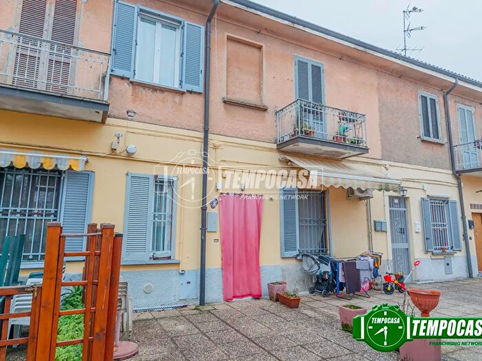 Appartamento bilocale in vendita in Via Giacomo Matteotti, Zibido San Giacomo