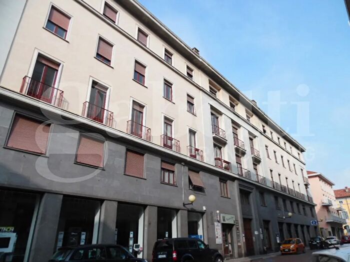 Appartamento con 5 locali in vendita in Via Losana, Biella