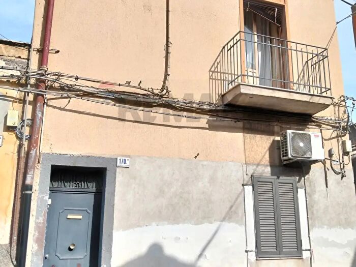 Appartamento bilocale in vendita in Via delle Calcare, Catania