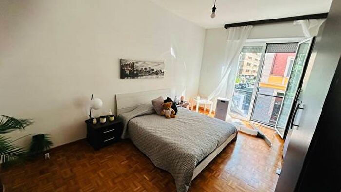 Appartamento trilocale in affitto in Via Andrea Maffei, Montenero, Milano