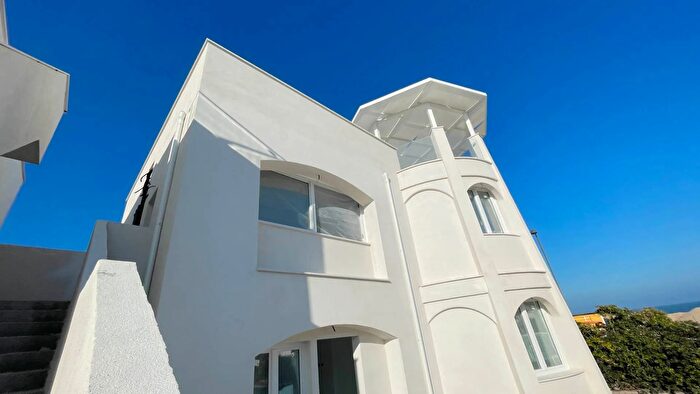 Casa con 6 locali in vendita in Via Litoranea Complesso Costa Conero, Numana