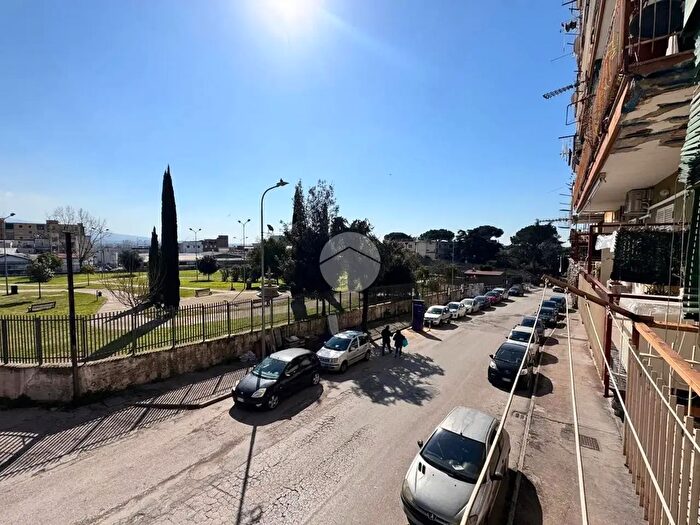 Appartamento trilocale in vendita in Via Benedetto Croce, Casoria