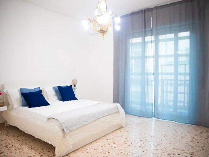Appartamento quadrilocale in vendita in Via Caronda, Catania