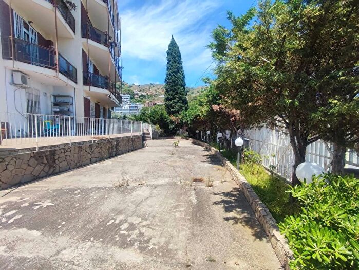 Appartamento quadrilocale in vendita in Messina, Messina