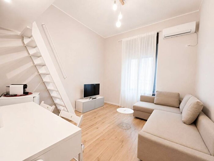 Appartamento monolocale in affitto in Via San Mansueto, Bocconi, Milano