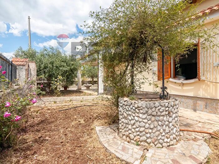Casa quadrilocale in vendita in Via del Biancone, Siracusa