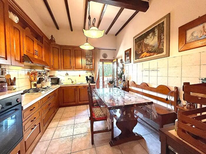 Appartamento con 5 locali in vendita in E Limite Limite sullamp, Capraia E Limite