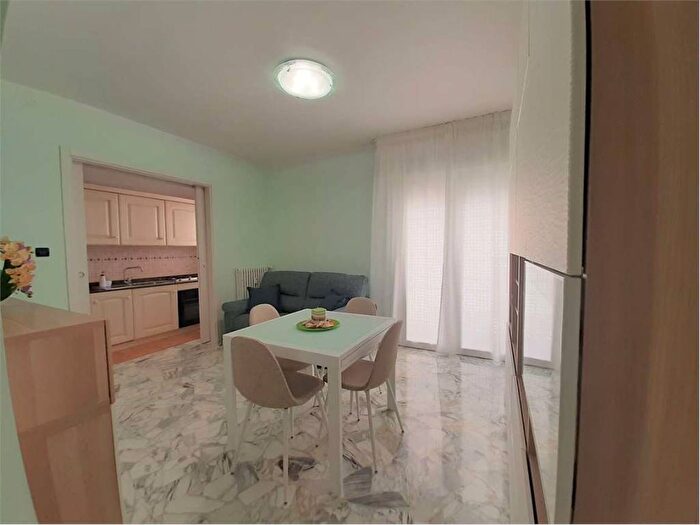 Appartamento quadrilocale in affitto in VIA COMELICO, Carpenedo Bissuola, Venezia
