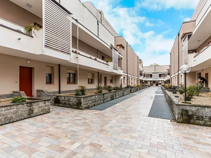 Appartamento quadrilocale in vendita in Largo Giuseppe Ungaretti, Arese