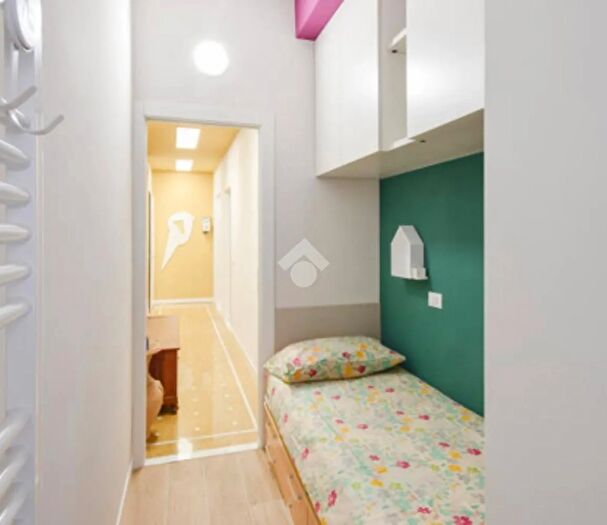 Appartamento trilocale in vendita in Via Costaguta, Rapallo