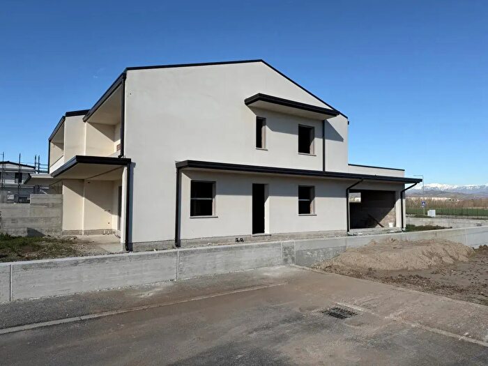 Case in Vendita e in Affitto - 2