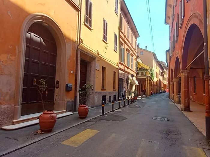 Appartamento bilocale in affitto in Via Borgo Nuovo, Centro Storico, Bologna
