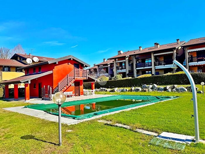 Appartamento quadrilocale in vendita in Via Mantenero, Monvalle