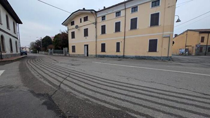 Casa con 6 locali in vendita in Via Guglielmo Marconi, Alluvioni Piovera