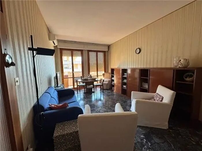 Appartamento con 5 locali in vendita in Scandicci