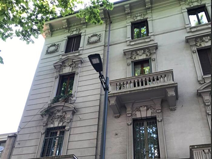 Appartamento trilocale in affitto in Corso Sempione, Sempione, Milano