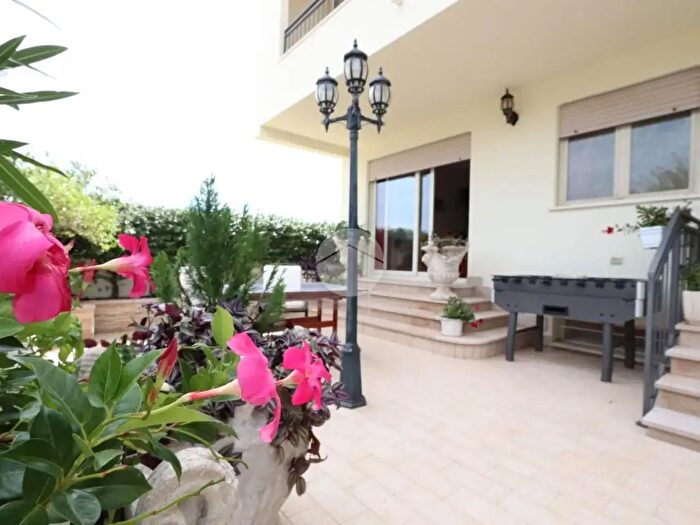 Casa con 5 locali in vendita in Via Tario Rufo, Sant'Omero