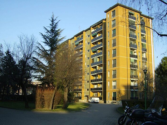 Appartamento bilocale in affitto in Via degli Astri, Primaticcio, Milano
