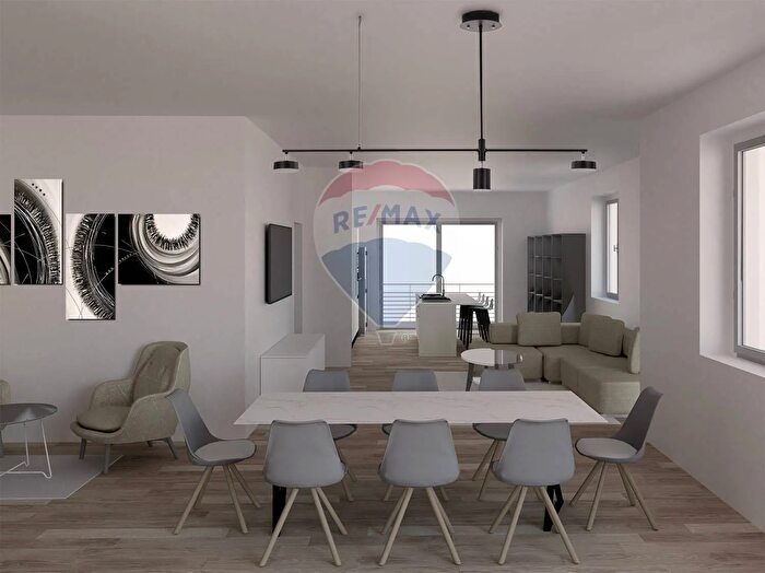 Appartamento trilocale in vendita in Arona