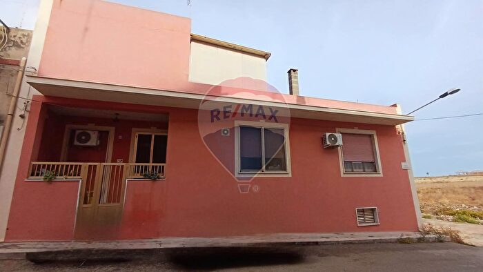 Casa con 5 locali in vendita in Via Chindemi C, Pachino