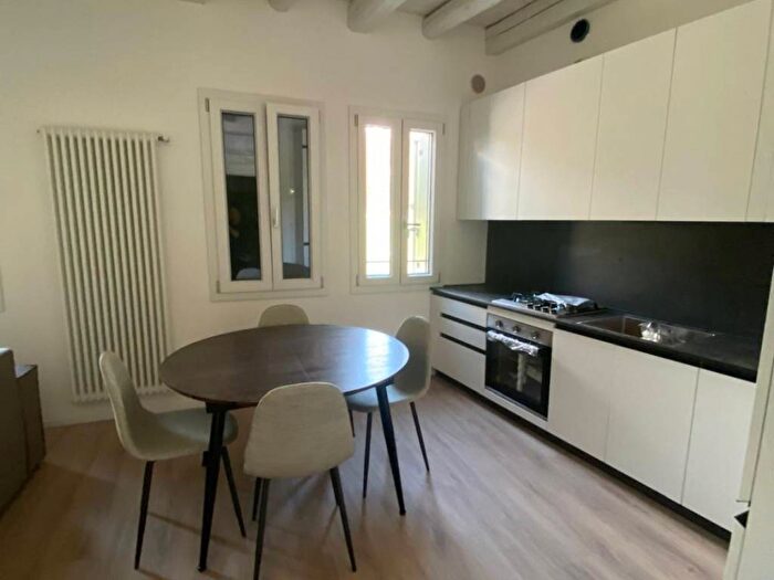Appartamento trilocale in affitto in Viale Bartolomeo Burchiellati, Piazza del Grano Burchiellati, Treviso