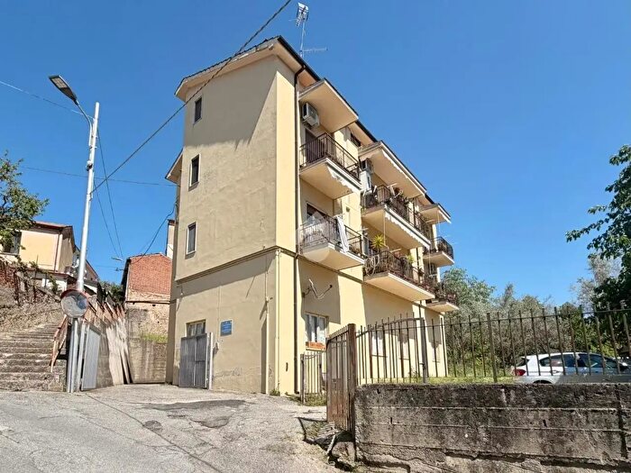 Appartamento quadrilocale in vendita in Via Serra Sottana, Cosenza
