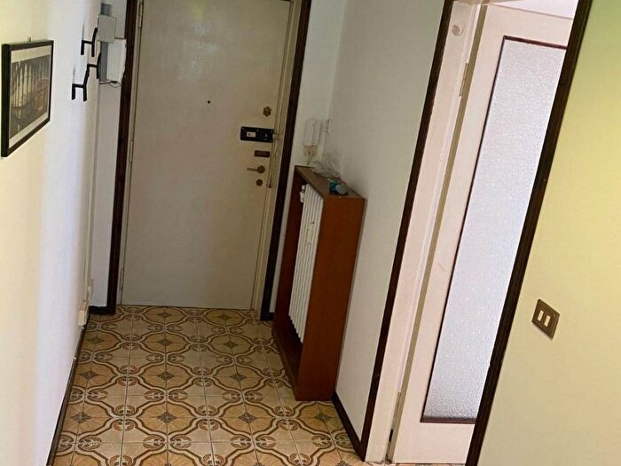 Appartamento trilocale in affitto in Via Francesco Flarer, Policlinico, Pavia