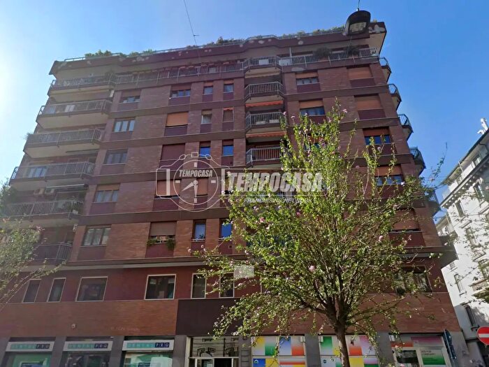 Appartamento trilocale in vendita in Viale Monza, Milano