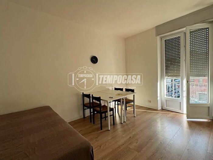 Appartamento bilocale in vendita in Viale Carlo Troya, Milano