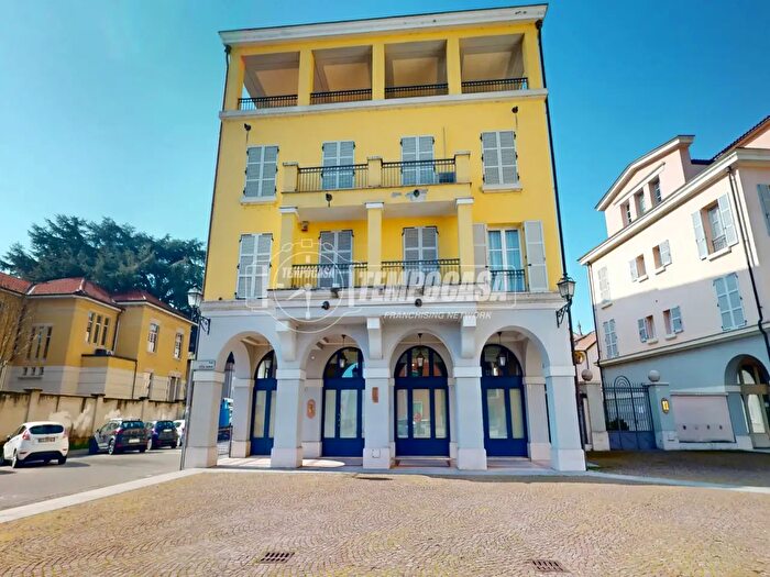 Appartamento con 5 locali in vendita in Borgo Città Nuova, Alessandria