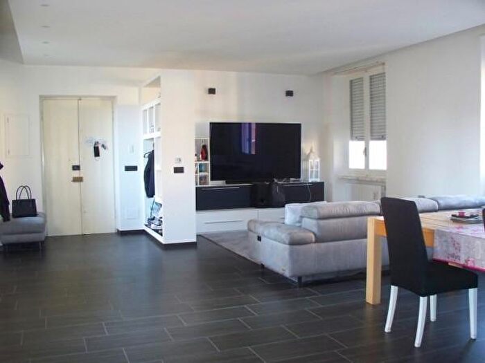 Appartamento quadrilocale in vendita in Via Francesco Cirio, Nizza Monferrato