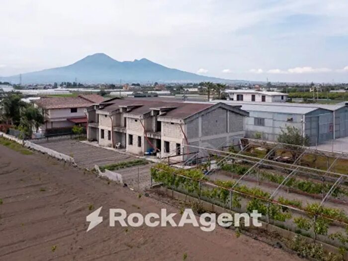 Casa trilocale in vendita in Via Orta Corcia, Angri