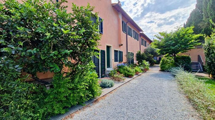 Casa quadrilocale in vendita in Pisa