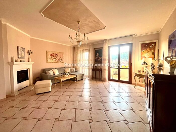 Appartamento quadrilocale in vendita in Vallefoglia