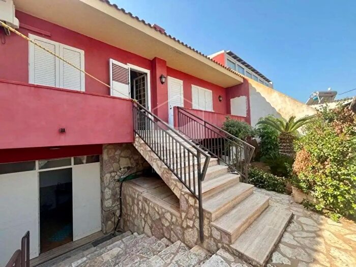 Casa con 8 locali in vendita in Cda Fontanelle, Marsala
